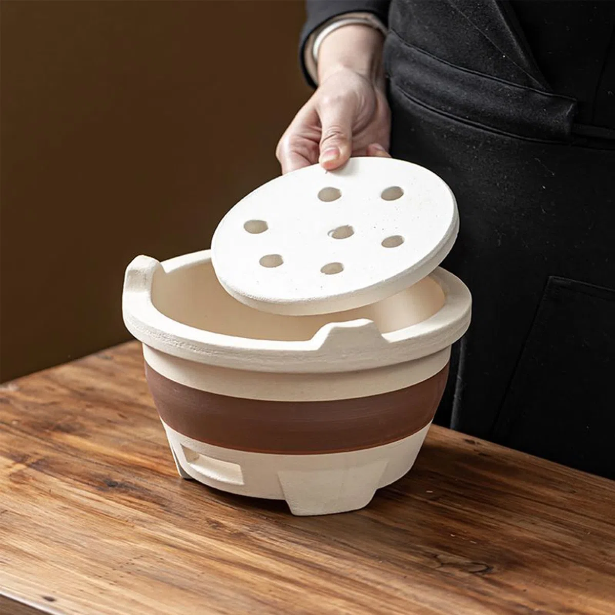 Przenośny piec na węgiel drzewny z gliny – klasyczny grill na kemping i do użytku na zewnątrz, 27 cm, akcesoria do grillowania stołowego, idealny na pikniki i tylne drzwi