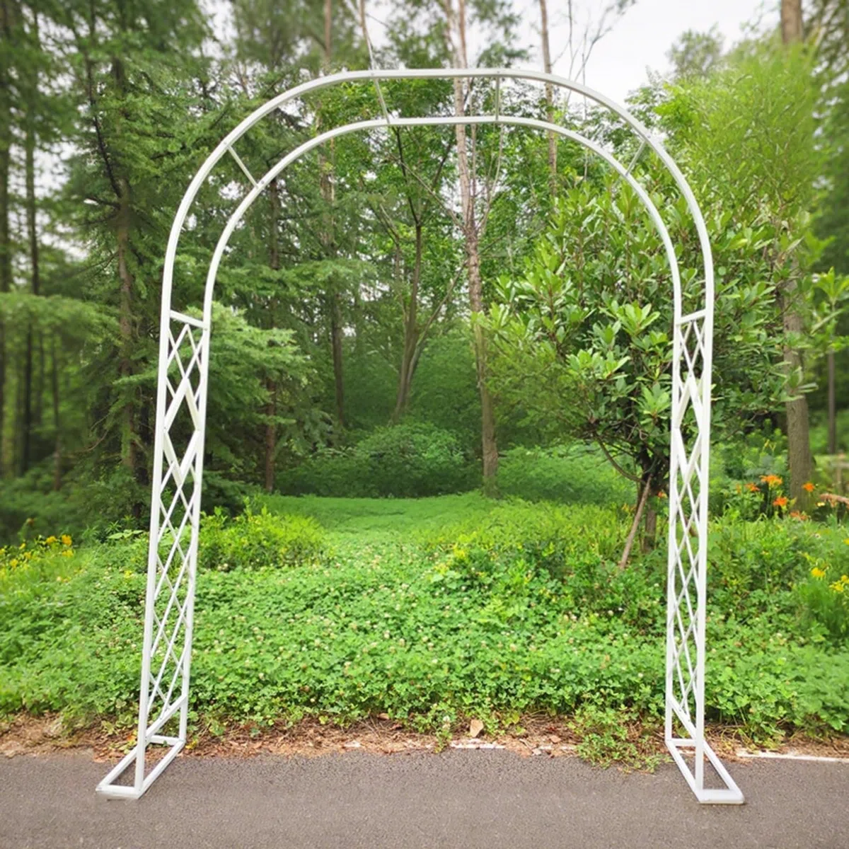 Solidny, wytrzymały stalowy łuk ogrodowy, 340 x 270 cm, zewnętrzna kratka altana do roślin pnących i winorośli, elegancka brama ślubna na ceremonie i dekoracje (biały)