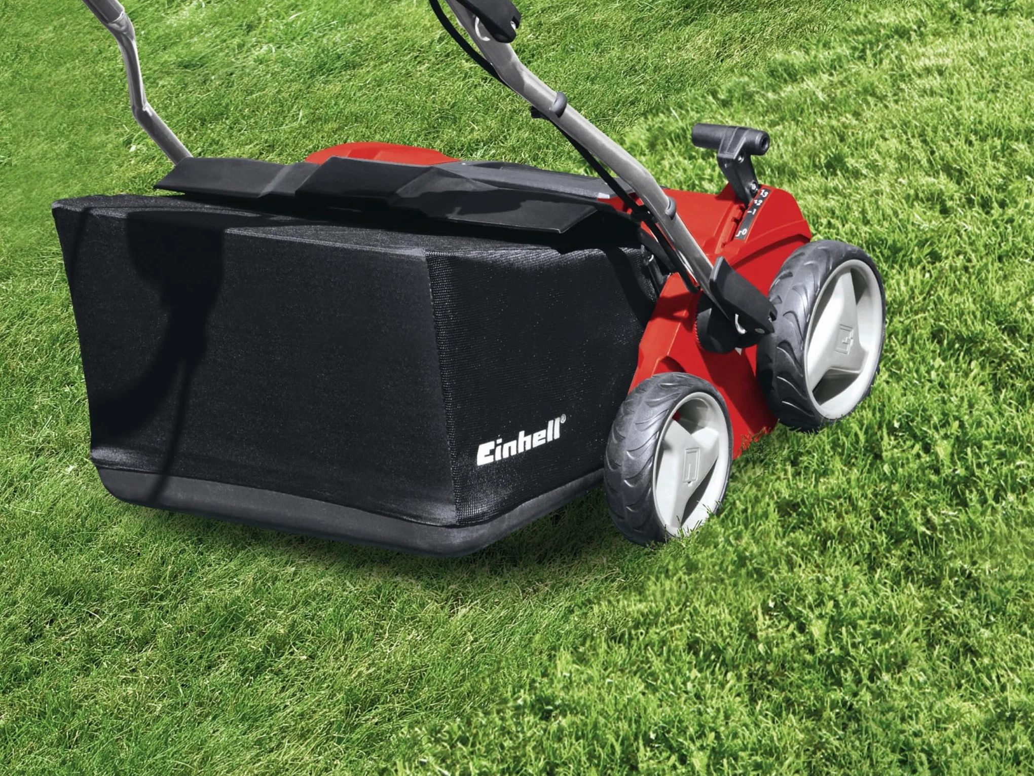 Einhell Ge-Sa 1435 Wertykulator/Aerator, Czerwony/Czarny, 35 cm x 3-9 mm