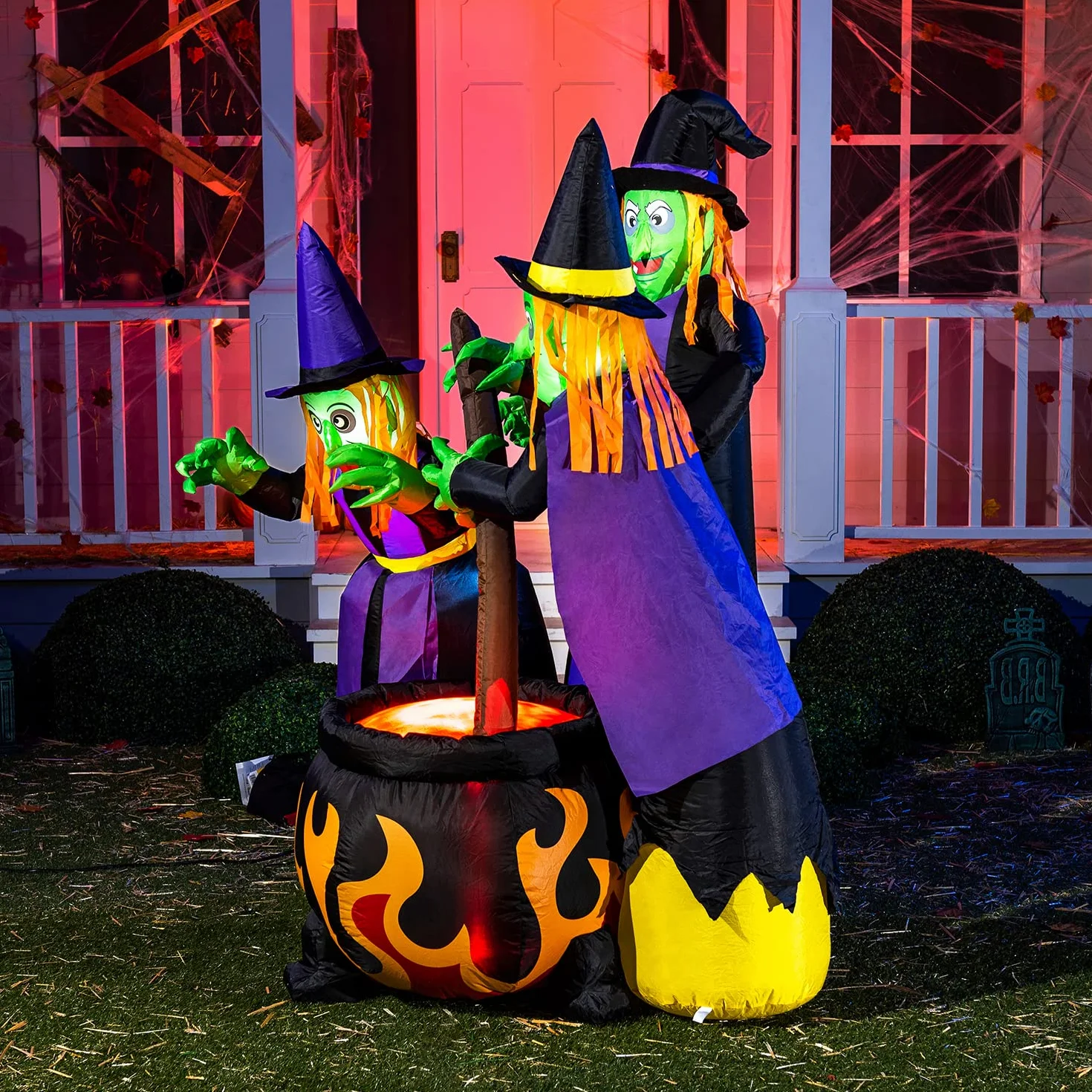 Joiedomi 183 cm Wysoka Nadmuchiwana Dekoracja Halloween Trzech Wiedźm Przy Kotle z Płomieniem Świetlnym Nadmuchiwana Dekoracja Dworu Rozdmuchiwany Dekoracyjny Koteł z Wbudowanymi Diodami LED na