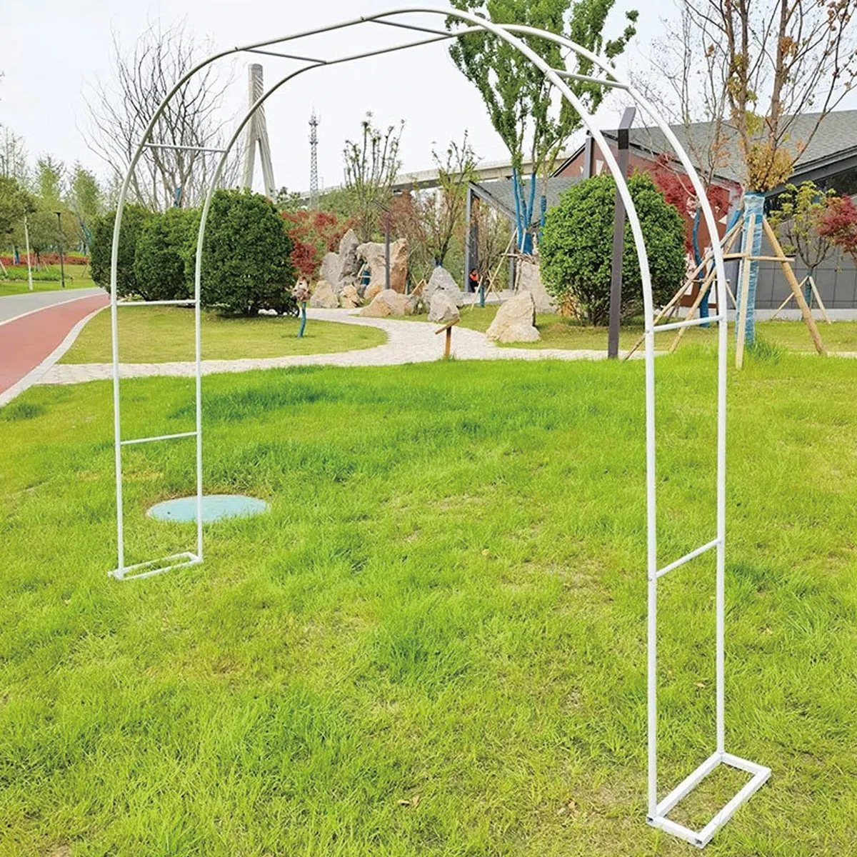 Wytrzymały metalowy łuk ogrodowy, 80 x 200 cm, różana kratka do roślin pnących, altana na zewnątrz, do dekoracji podwórka, biała kratka ogrodowa na kwiaty i winorośle