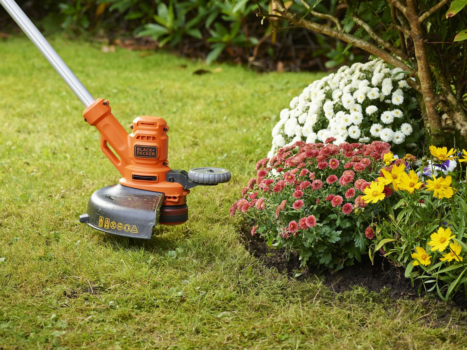 Black+Decker Kosiarka, Czarny/Czerwony, 30 cm