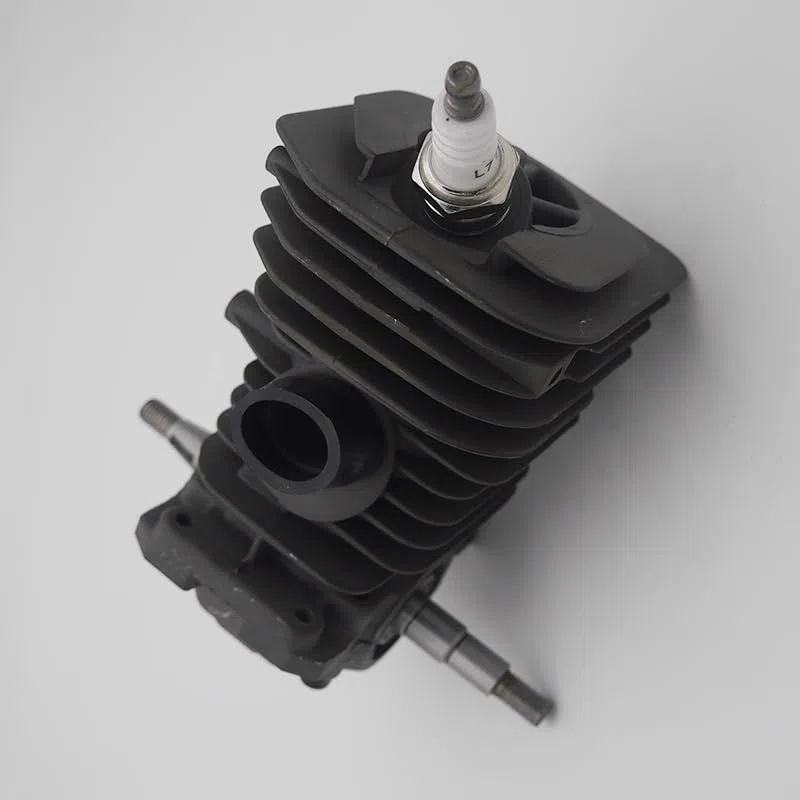 Części ogrodowe 38MM i 40mm cylinder silnika tłok zestaw wału korbowego pasuje do Husqvarna 137 142 piła łańcuchowa odbudowa silnika części zamienne do silnika narzędzie Części ogrodowe (Color : HUS