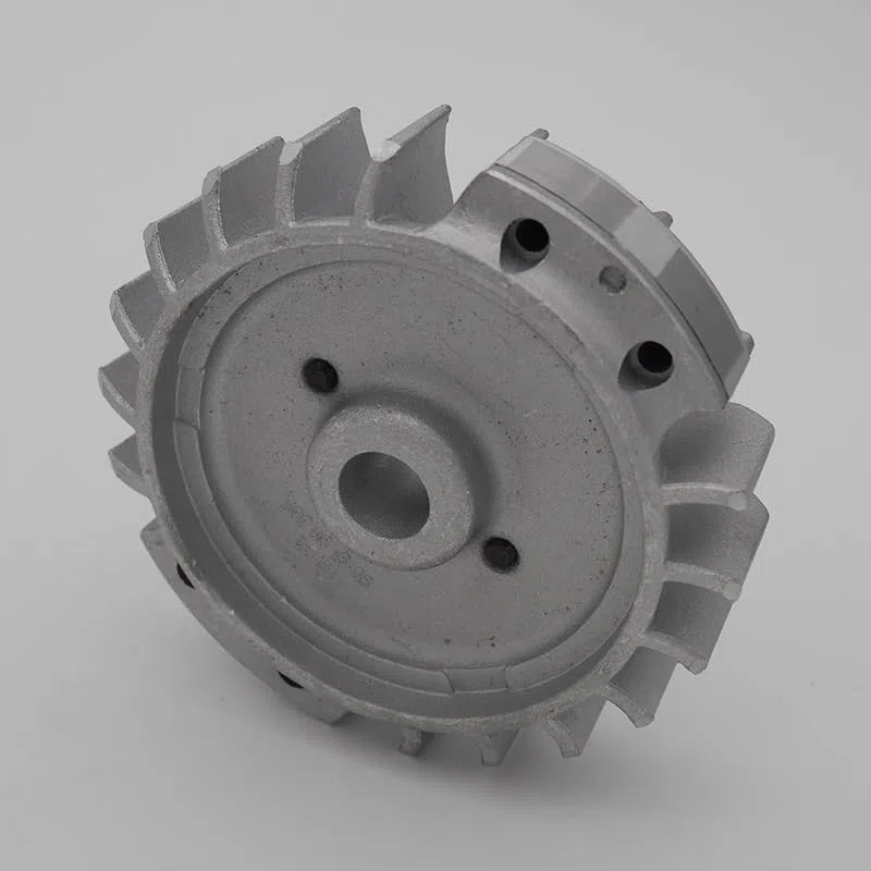 Części ogrodowe Metalowe koło zamachowe pasuje do HUS 61 268 268XP 272 272XP 268K wymiana części do pił łańcuchowych ogrodowe narzędzia do pił łańcuchowych części #503 51 15 03 Części ogrodowe