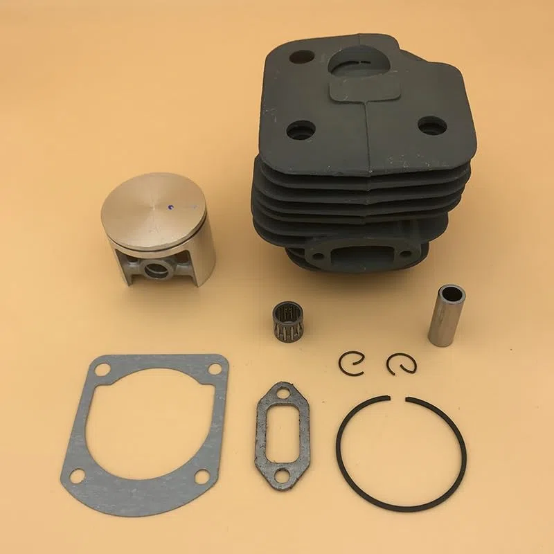 Części ogrodowe 48mm 50mm 52MM zestaw tłoków cylindrów dla HUSQVARNA 61 268 272 272K 272XP benzynowy silnik piły łańcuchowej części silnika 503758172 Бензопила Części ogrodowe (Color : HUS268 50MM)