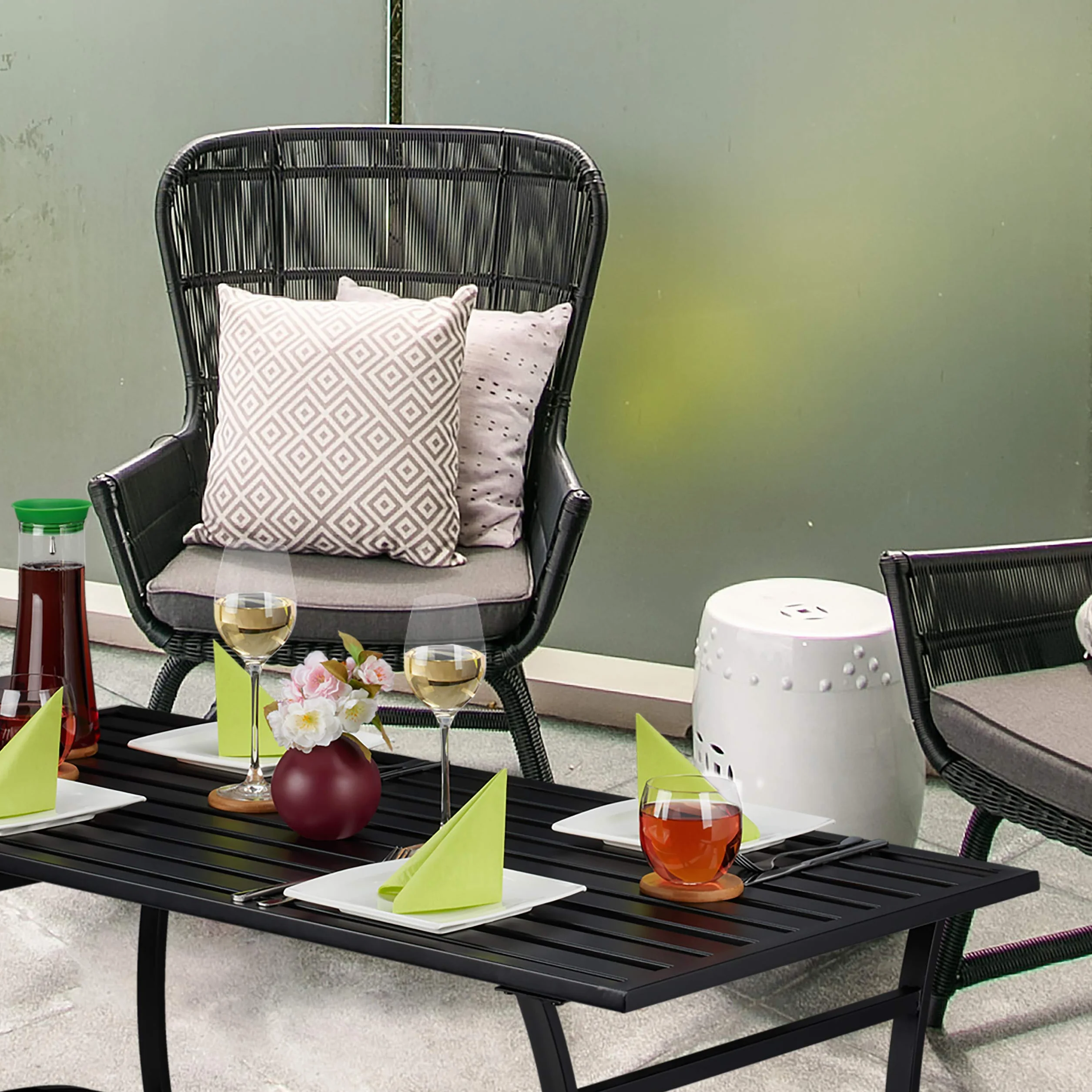 Relaxdays Stół ogrodowy, prostokątny, ogród, taras i balkon, wytrzymały i stabilny, stół metalowy, wys. x szer. x gł.: 55,5 x 120 x 60 cm, czarny