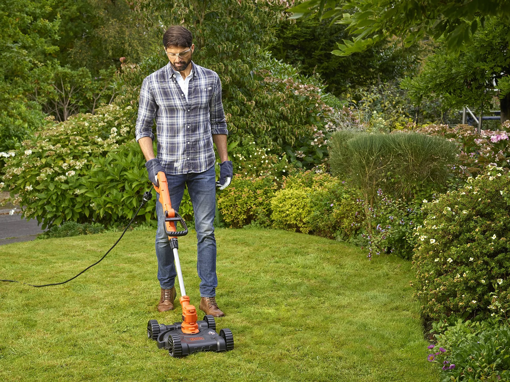 Black+Decker Kosiarka, Czarny/Czerwony, 30 cm