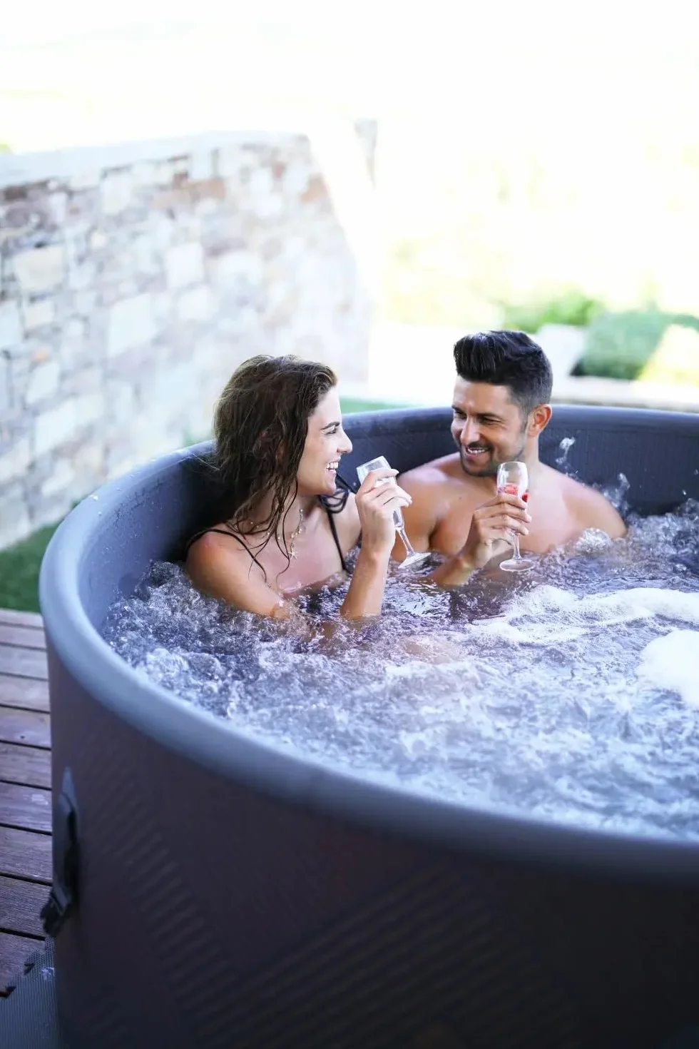 Nadmuchiwane jacuzzi MSPA Whirlpool Mono dla 6 osób 173x173x70 cm 138 dysz masażu 3 poziomy intensywności