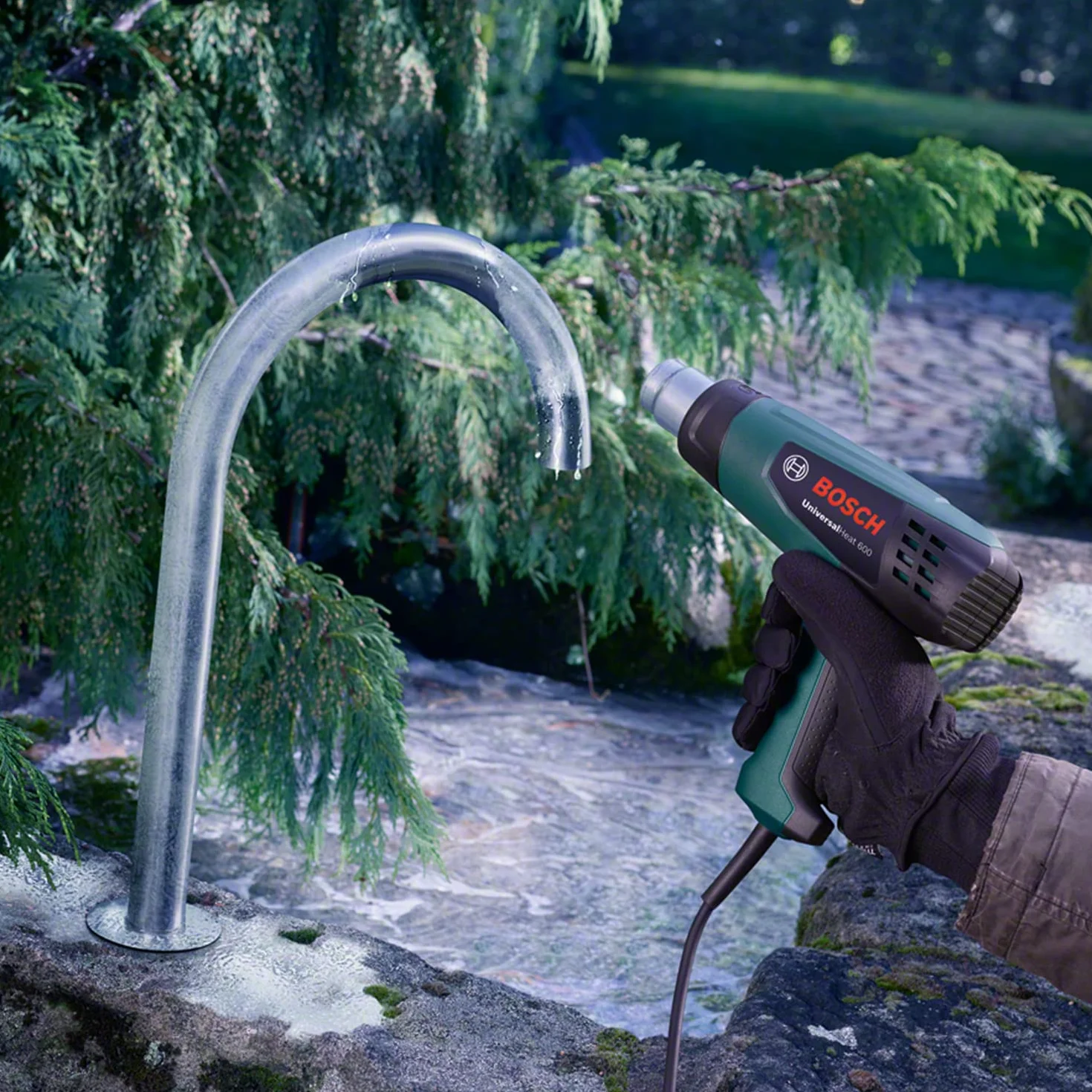 Bosch Home and Garden Home and Garden Universal Heat 600 dmuchawa gorącego powietrza (1800 W, temperatura: 50/300/600°C, w walizce), 06032A6101