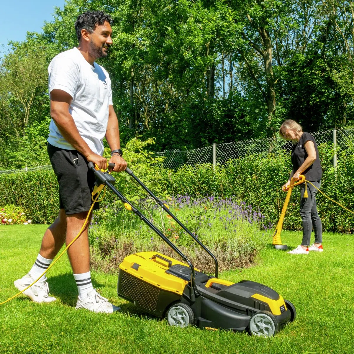 Powerplus Elektryczna kosiarka i podkaszarka POWXG62205T – kosiarka o mocy 1300 W i średnicy 320 mm i podkaszarka do trawy o mocy 250 W i 220 mm Ø, narzędzie ogrodowe