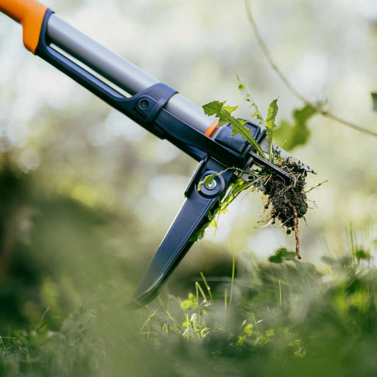 Fiskars Ergonomic Weed Puller + Hoe + Trowel + Garden gloves eCom