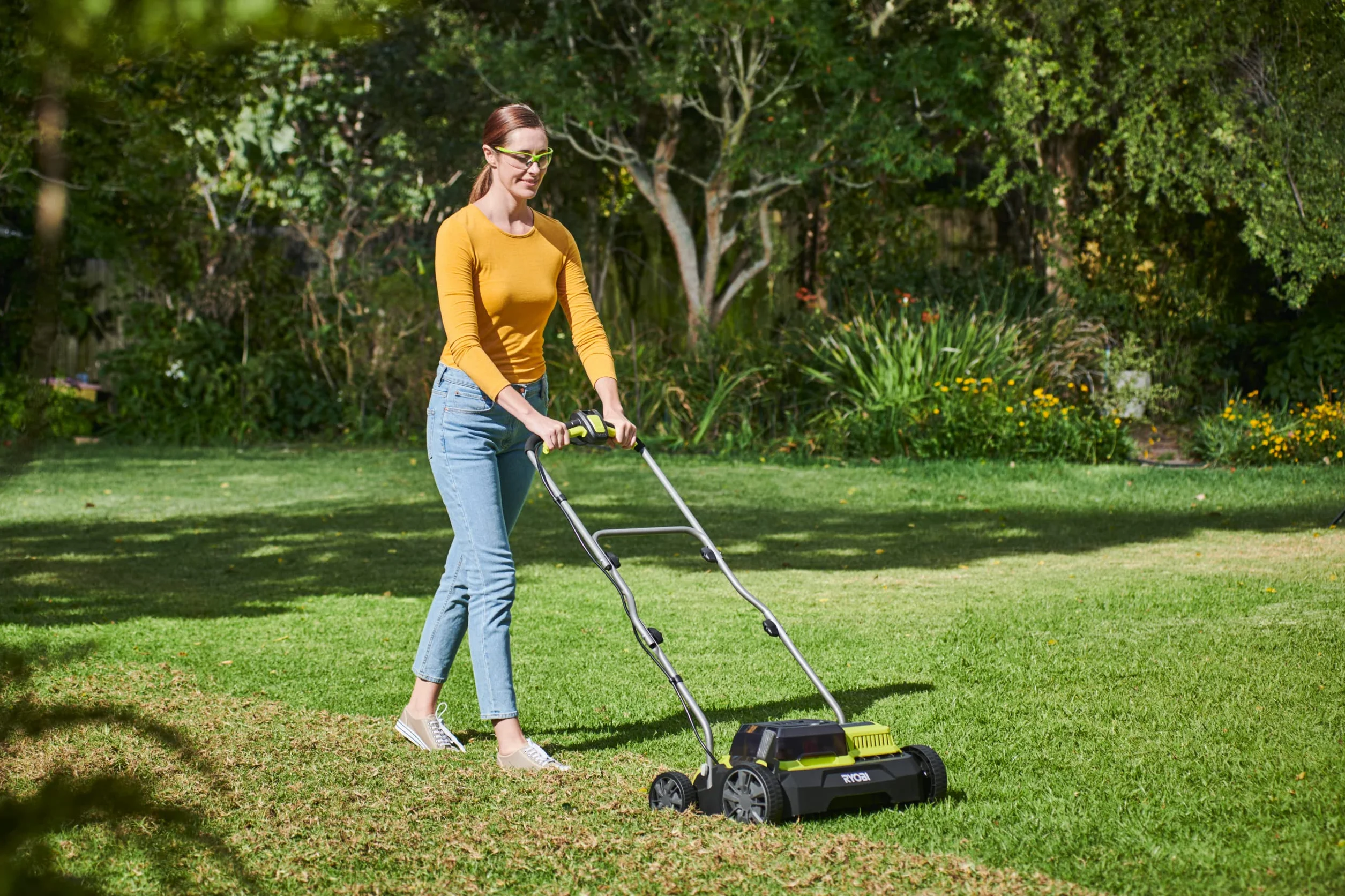 Ryobi RY18SFX35A-240 Wertykulator Akumulatorowy 18V z 2 Akumulatorami i Ładowarką