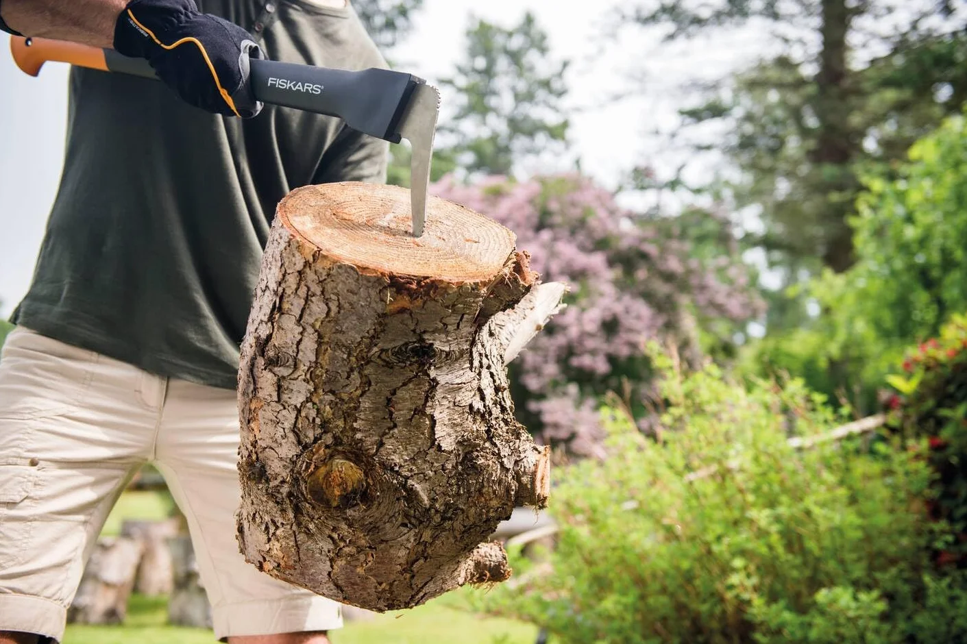 Fiskars Saper ręczny do obróbki drewna, długość: 78,5 cm, ostrze z hartowanej stali/rękojeść z tworzywa sztucznego wzmocnionego włóknem szklanym, osłona ochronna w zestawie, czarny/pomarańczowy, Wood