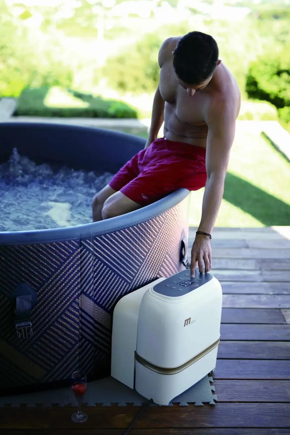 Nadmuchiwane jacuzzi MSPA Whirlpool Mono dla 6 osób 173x173x70 cm 138 dysz masażu 3 poziomy intensywności