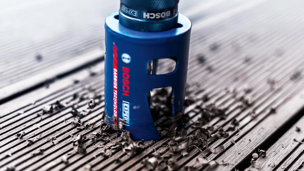 Bosch 15x Zestaw uniwersalnych otwornic EXPERT Construction Material PC Plus (do Miękkie drewno, Płyta wiórowa, Ø 20, 22, 25, 32, 35, 40, 44, 51, 60, 68, 76 mm, Professional Akcesoria Wiertarki)