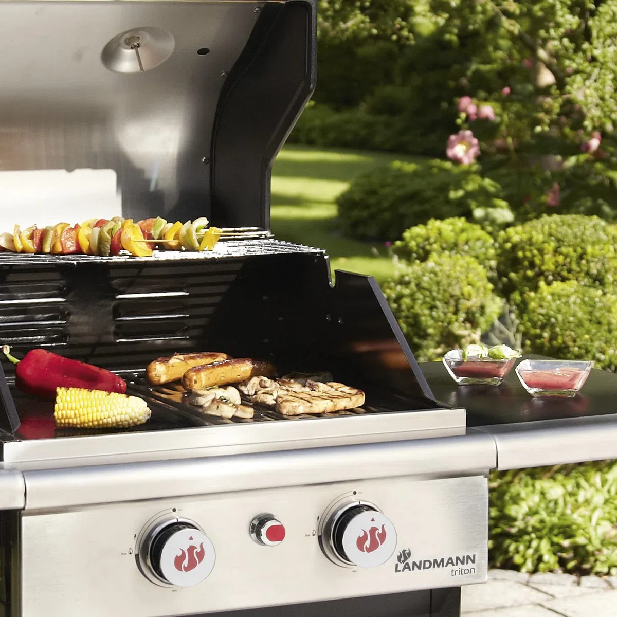 LANDMANN Grill gazowy Triton PTS 2.0 | Premium grill gazowy z pokrywką z podwójnymi ściankami i termometrem w pokrywie | ruszt do grillowania z emaliowanego żeliwa zapewnia doskonały branding