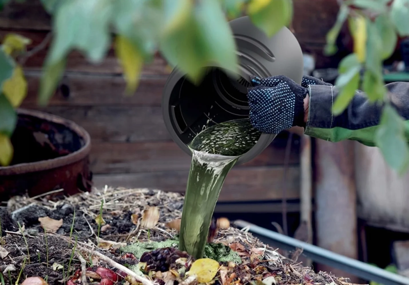 Zbiornik kompostownik 25L z pokrywą i kranikiem – do naturalnej fermentacji produkcji nawozu z roślin – tworzywo sztuczne z wentylacją – idealna na balkon i do ogrodu