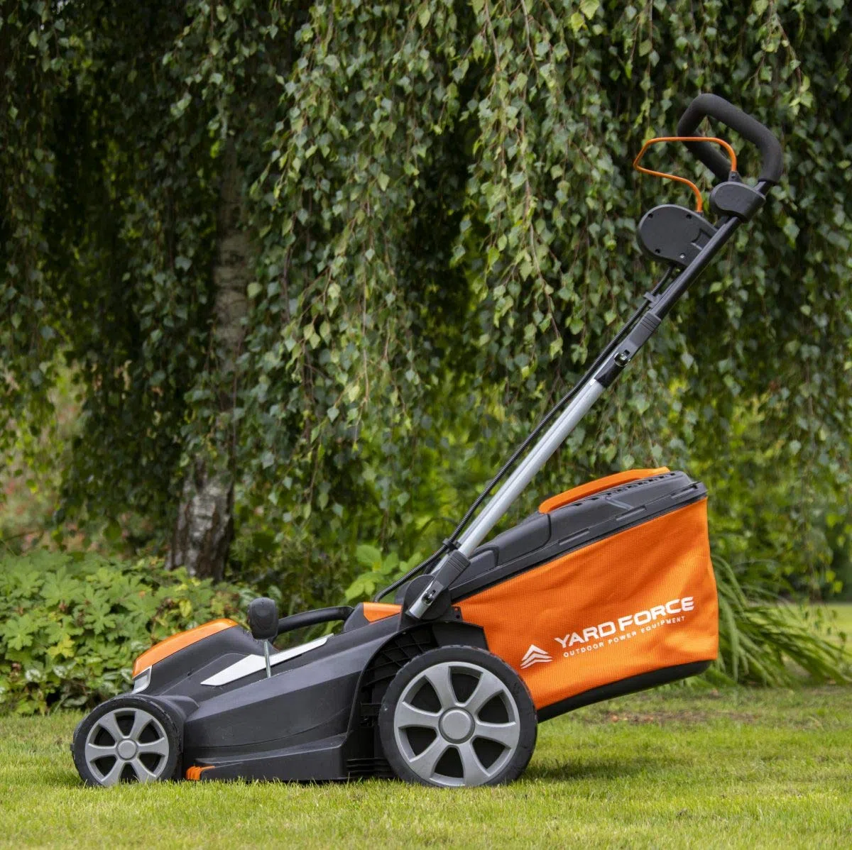Yard Force - Wydajna kosiarka akumulatorowa 40 V | akumulator litowo-jonowy 1 x 2,5 Ah | szerokość cięcia 37 cm | technologia szybkiego ładowania | regulacja wysokości cięcia 25-75 mm | hybrydowy worek 45 l