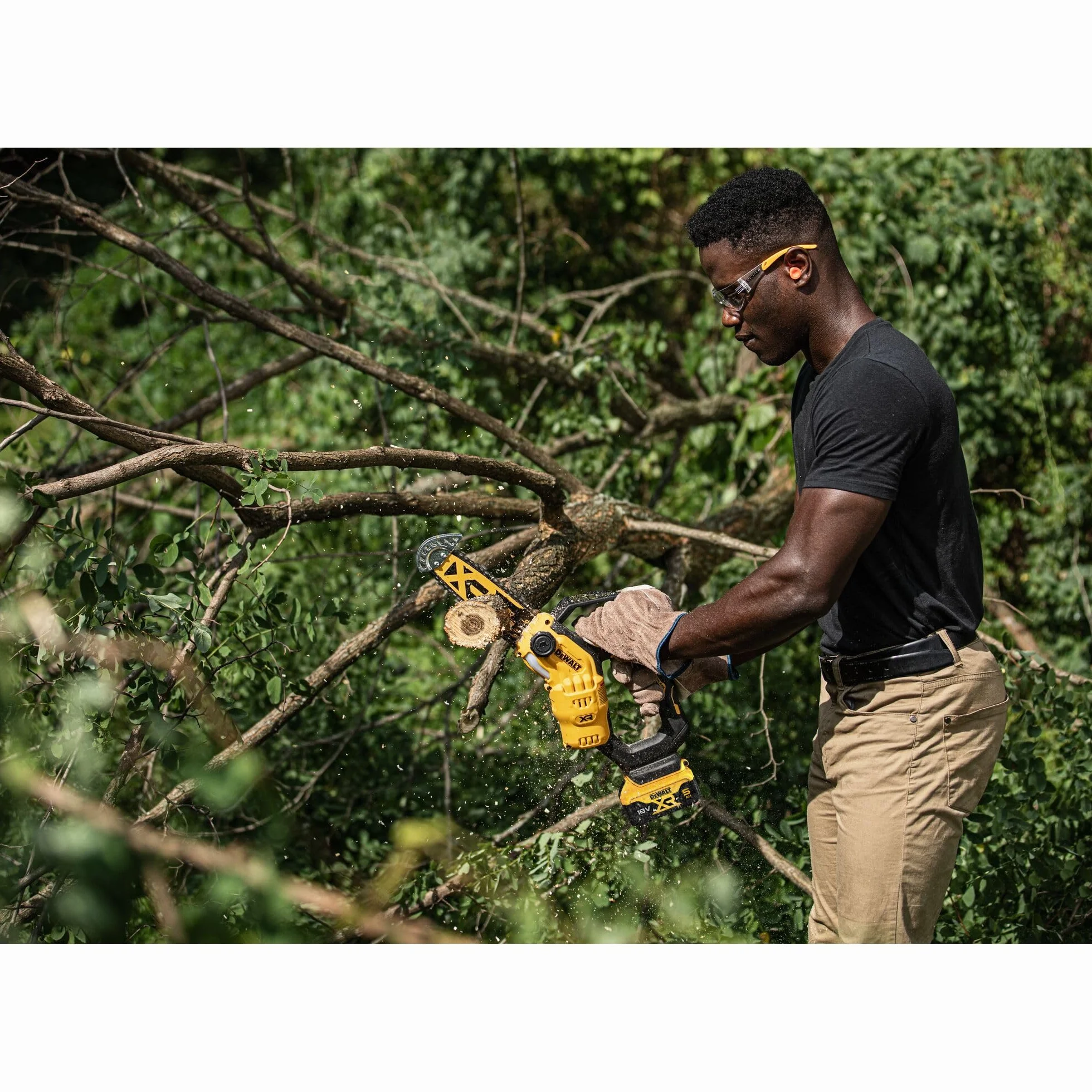 DEWALT DCMPS520N-XJ akumulatorowa piła do gałęzi 18 V (miecz 20 cm, silnik bezszczotkowy, automatyczne smarowanie łańcucha, metalowa ochrona na czubku miecza, boczne napięcie łańcucha, dostawa bez
