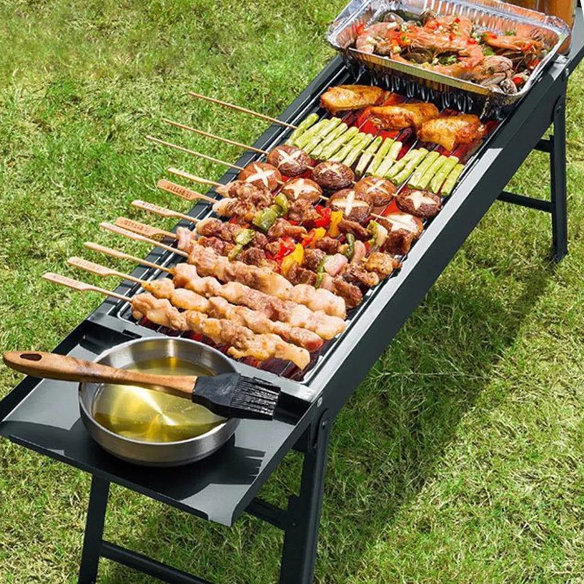 Przenośny grill na węgiel drzewny, 88 x 22 x 31 cm, składany sprzęt do grillowania na zewnątrz, na kemping, pikniki i spotkania na podwórku, wygodna i zajmująca mało miejsca konstrukcja