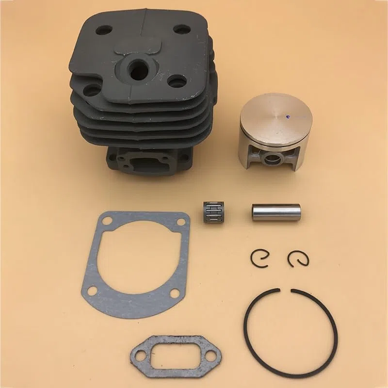 Części ogrodowe 48mm 50mm 52MM zestaw tłoków cylindrów dla HUSQVARNA 61 268 272 272K 272XP benzynowy silnik piły łańcuchowej części silnika 503758172 Бензопила Części ogrodowe (Color : HUS268 50MM)