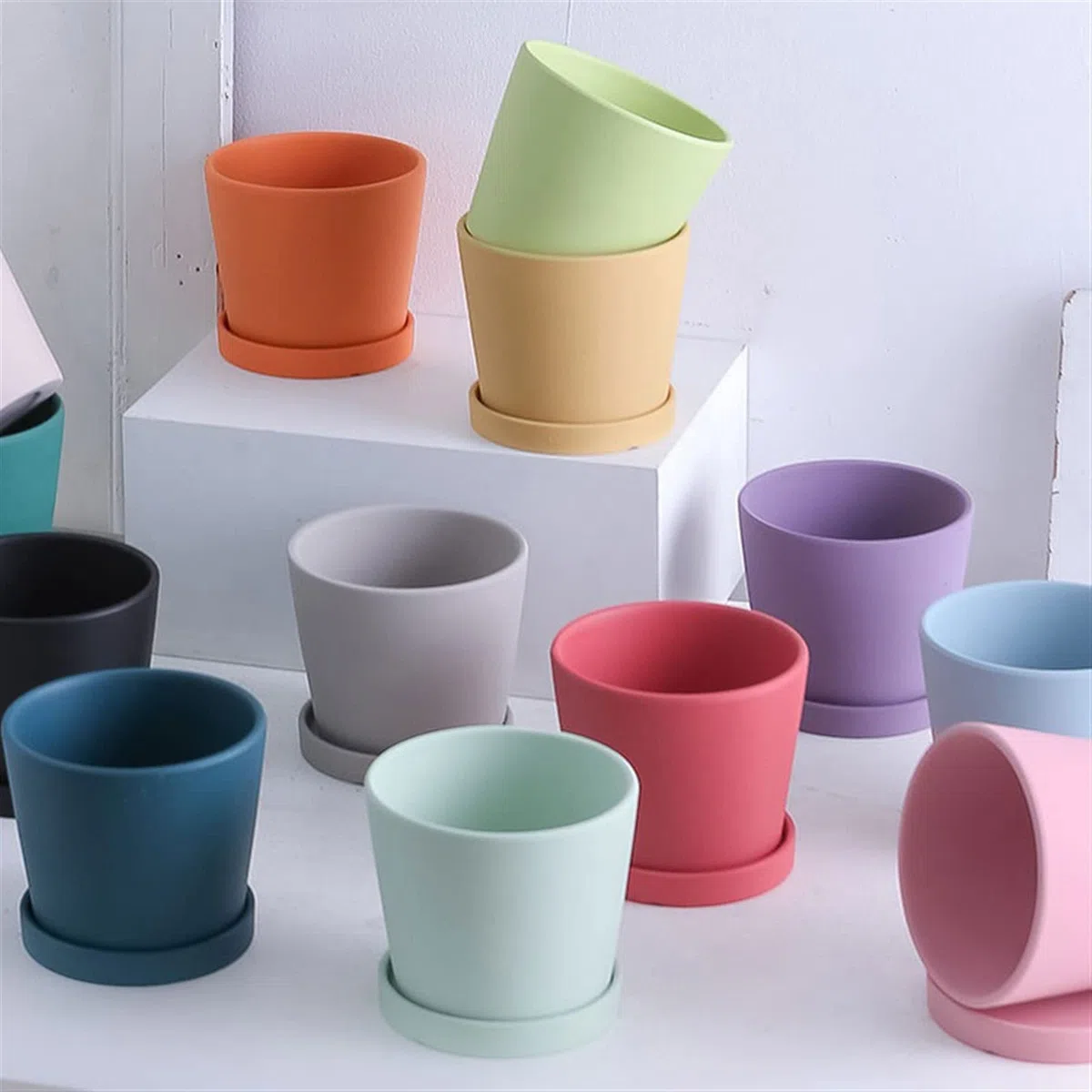 HIHELO Donice Ceramiczna okrągła doniczka z otworami drenażowymi sukulenty kaktus orchidea doniczka doniczkowa prosta z tacą doniczka do przedszkola (kolor: fioletowy)