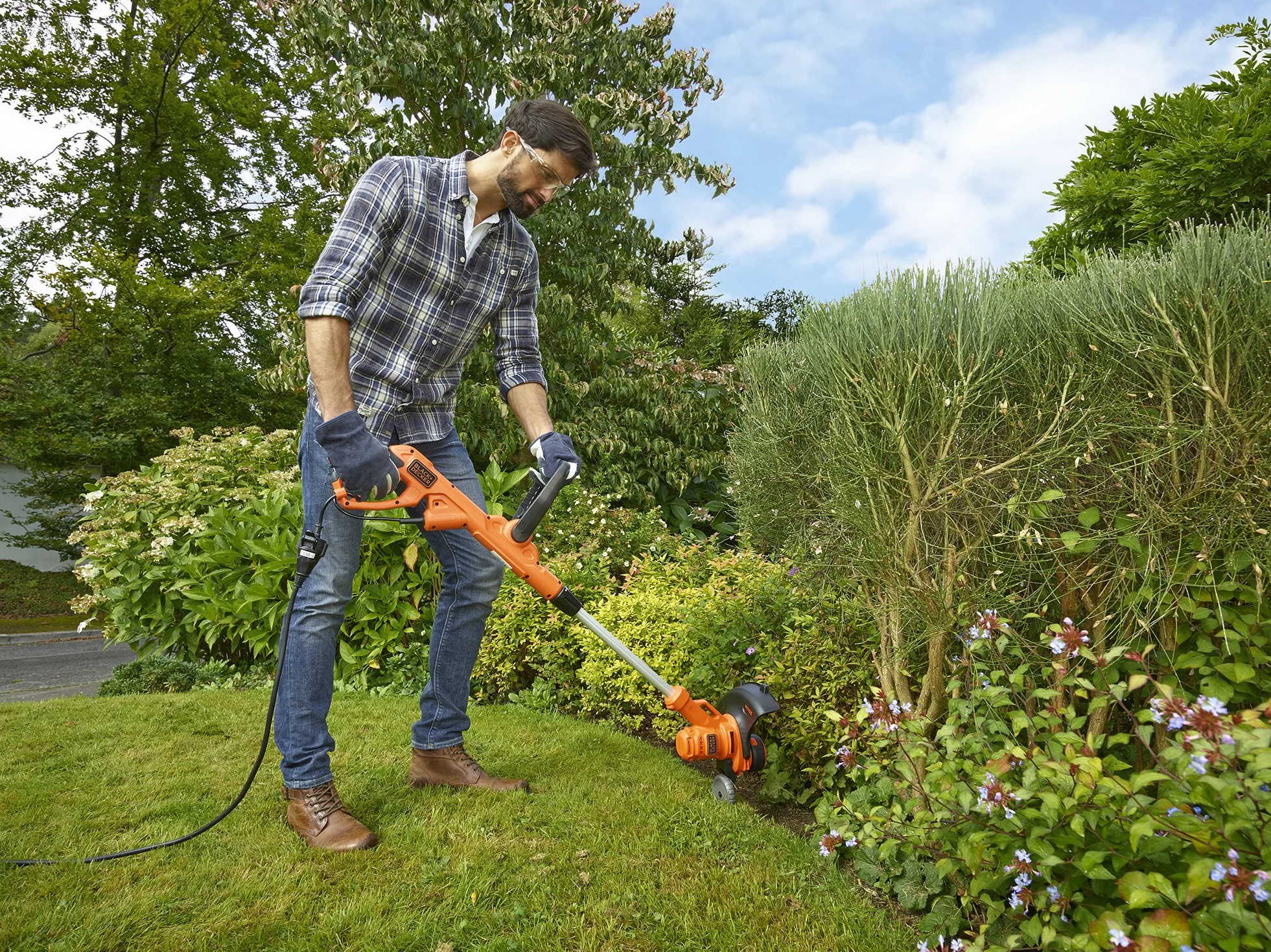Black+Decker Kosiarka, Czarny/Czerwony, 30 cm