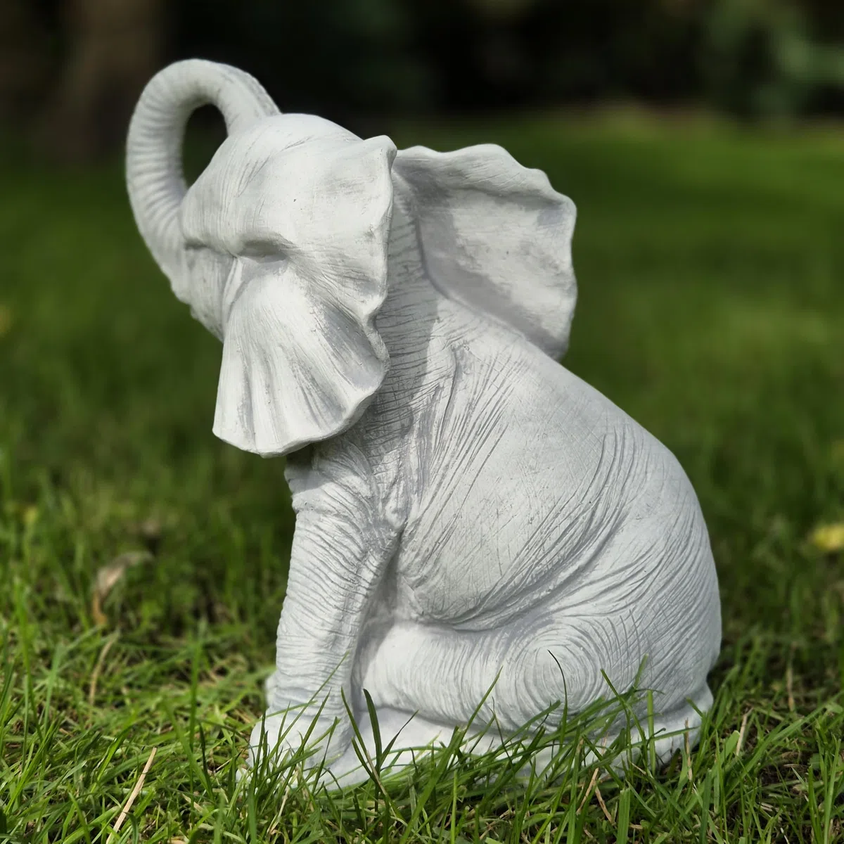 FABRIQ Wesoły słoń – realistyczna figurka ogrodowa z odpornego na warunki atmosferyczne odlewu kamiennego, waga 5,8 kg, wysokość 27 cm