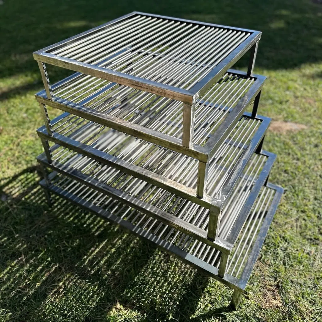 Ruszt do grillowania 50 x 50 x 15 cm stały pręt ze stali węglowej o grubości 8 mm super wytrzymały argentyński design. Nic Store BBQ