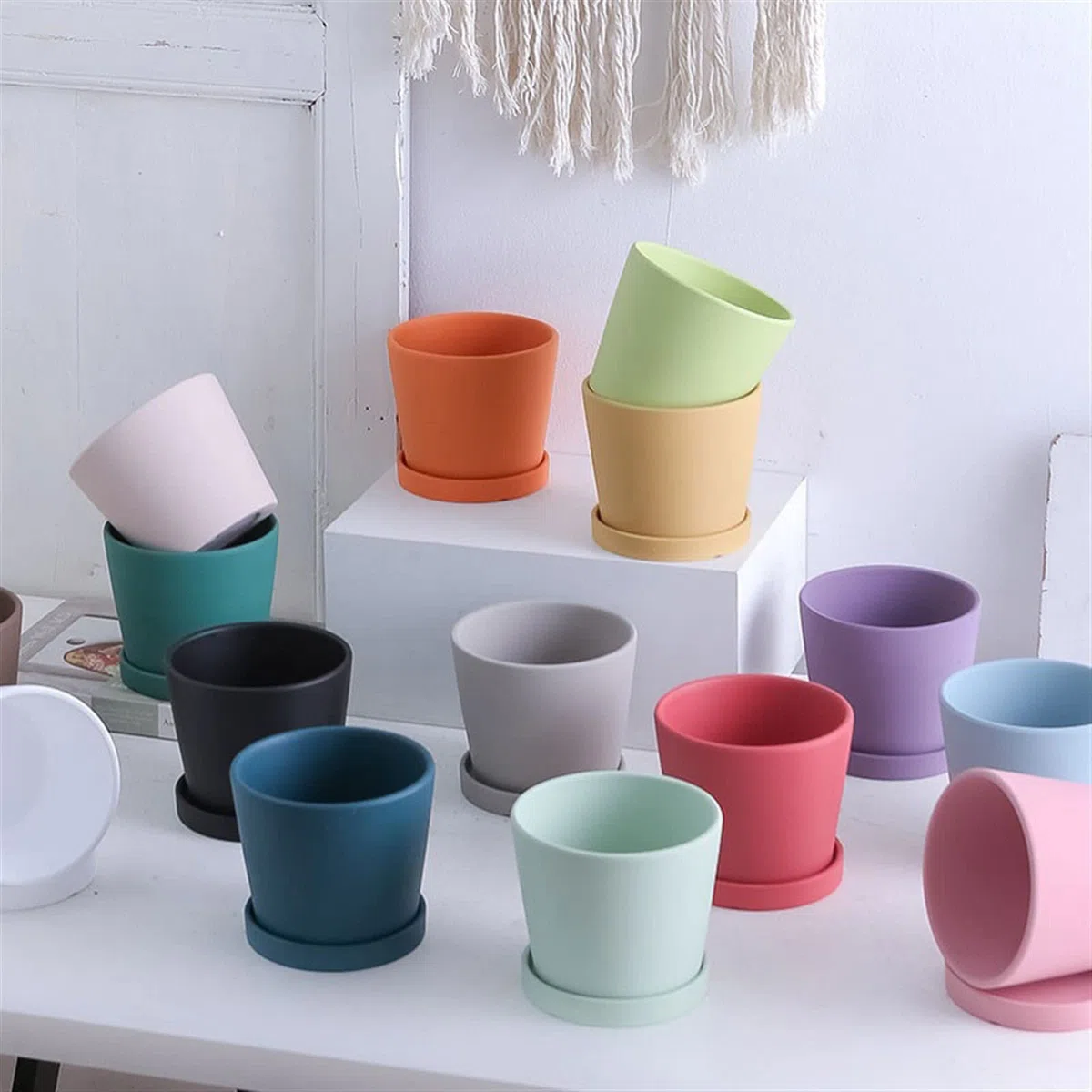 HIHELO Donice Ceramiczna okrągła doniczka z otworami drenażowymi sukulenty kaktus orchidea doniczka doniczkowa prosta z tacą doniczka do przedszkola (kolor: fioletowy)