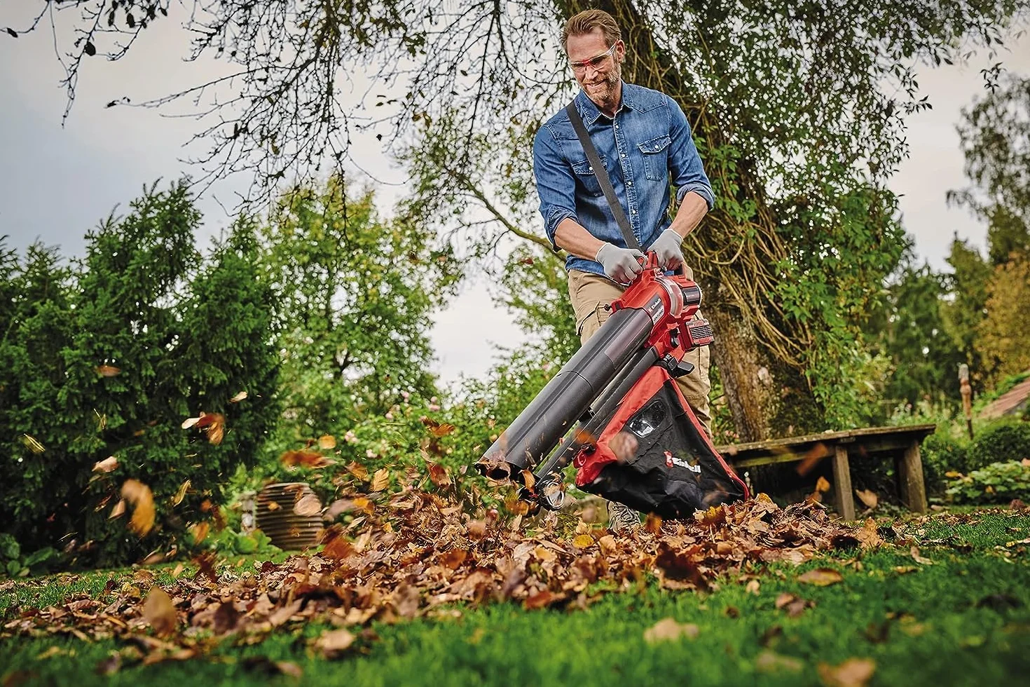 Einhell Profesjonalny, akumulatorowy odkurzacz do liści VENTURRO 36/240 Power X-Change (36 V, Li-Ion, moc ssania 740 m³/h, worek 45 l, funkcja dmuchania do 240 km/h, bez akumulatora i ładowarki)