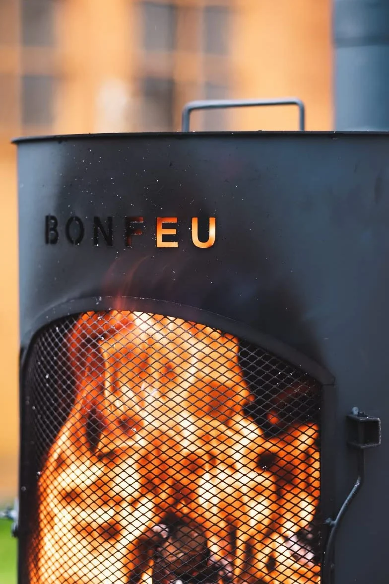BonFeu BonTino LP czarny – piec tarasowy – palenisko z ochroną przed iskrami na relaksujące wieczory – kolumna ogniowa na zewnątrz – kominek tarasowy z rusztem do grillowania – piec ogrodowy wysokiej