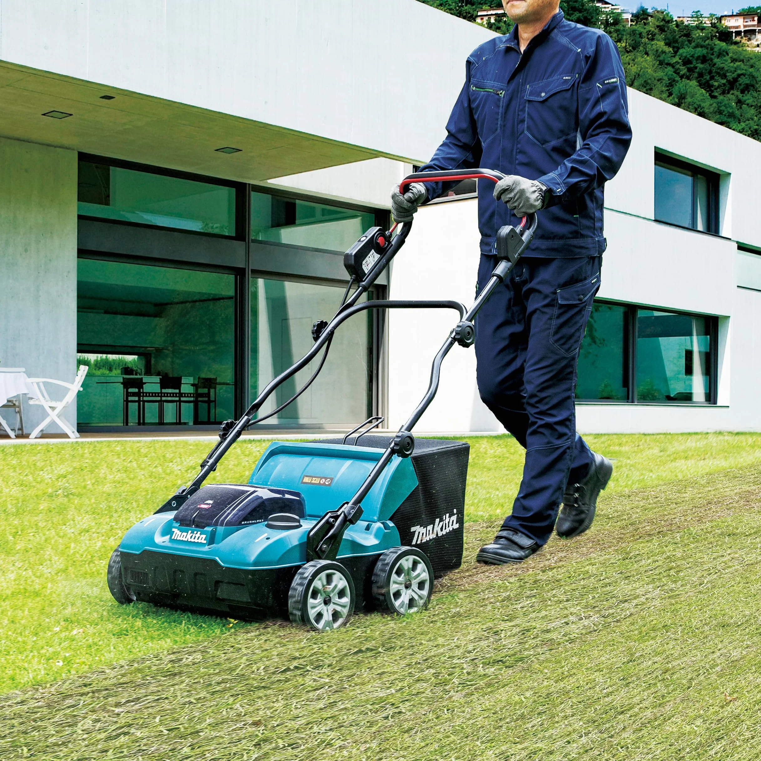 Makita UV001GZ wertykulator akumulatorowy 40 V maks. (bez akumulatora lub ładowarki)