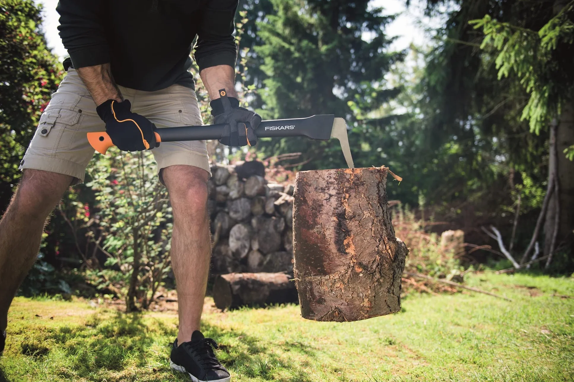 Fiskars Saper ręczny do obróbki drewna, długość: 78,5 cm, ostrze z hartowanej stali/rękojeść z tworzywa sztucznego wzmocnionego włóknem szklanym, osłona ochronna w zestawie, czarny/pomarańczowy, Wood