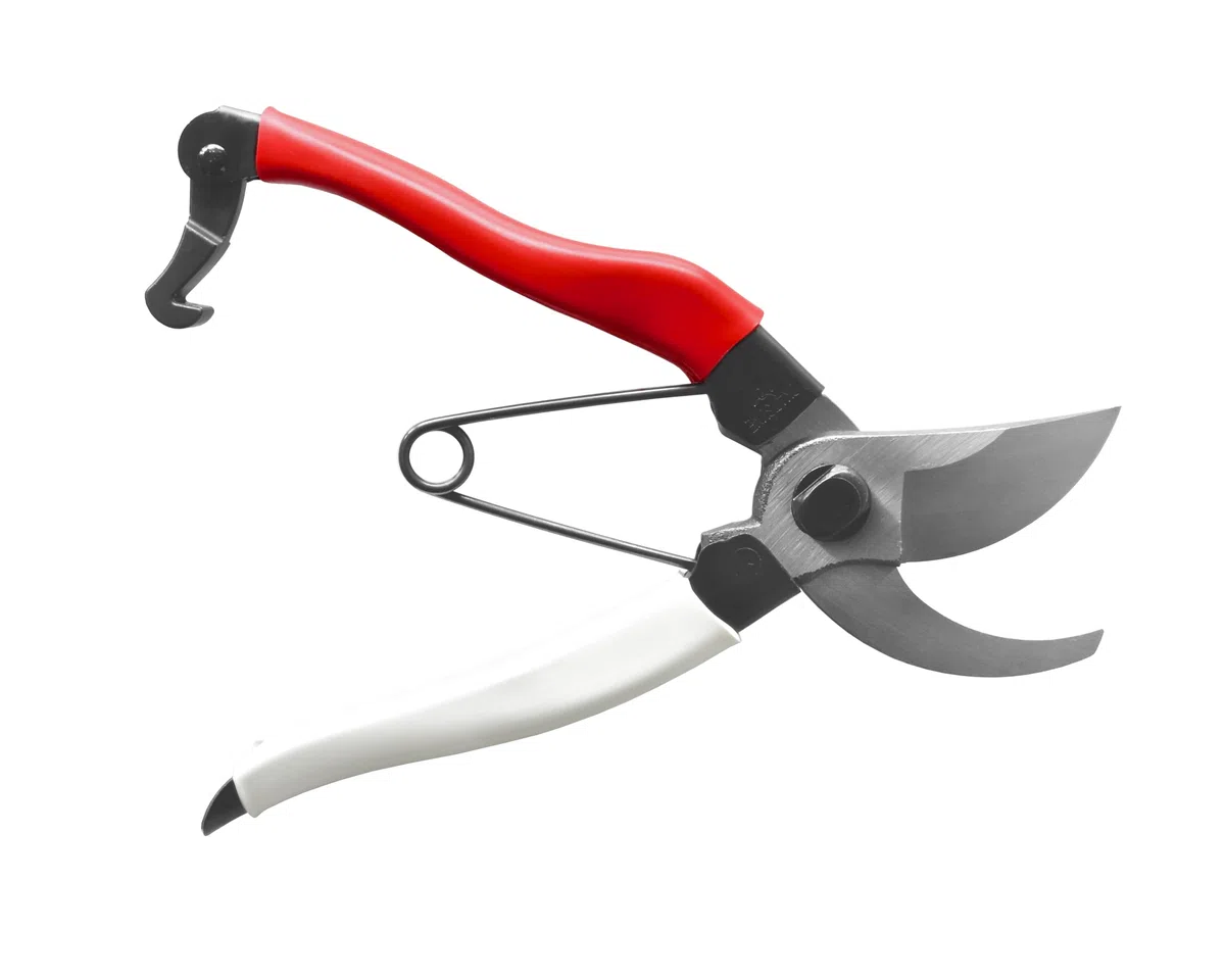 Okatsune 103 Bypass Secateurs