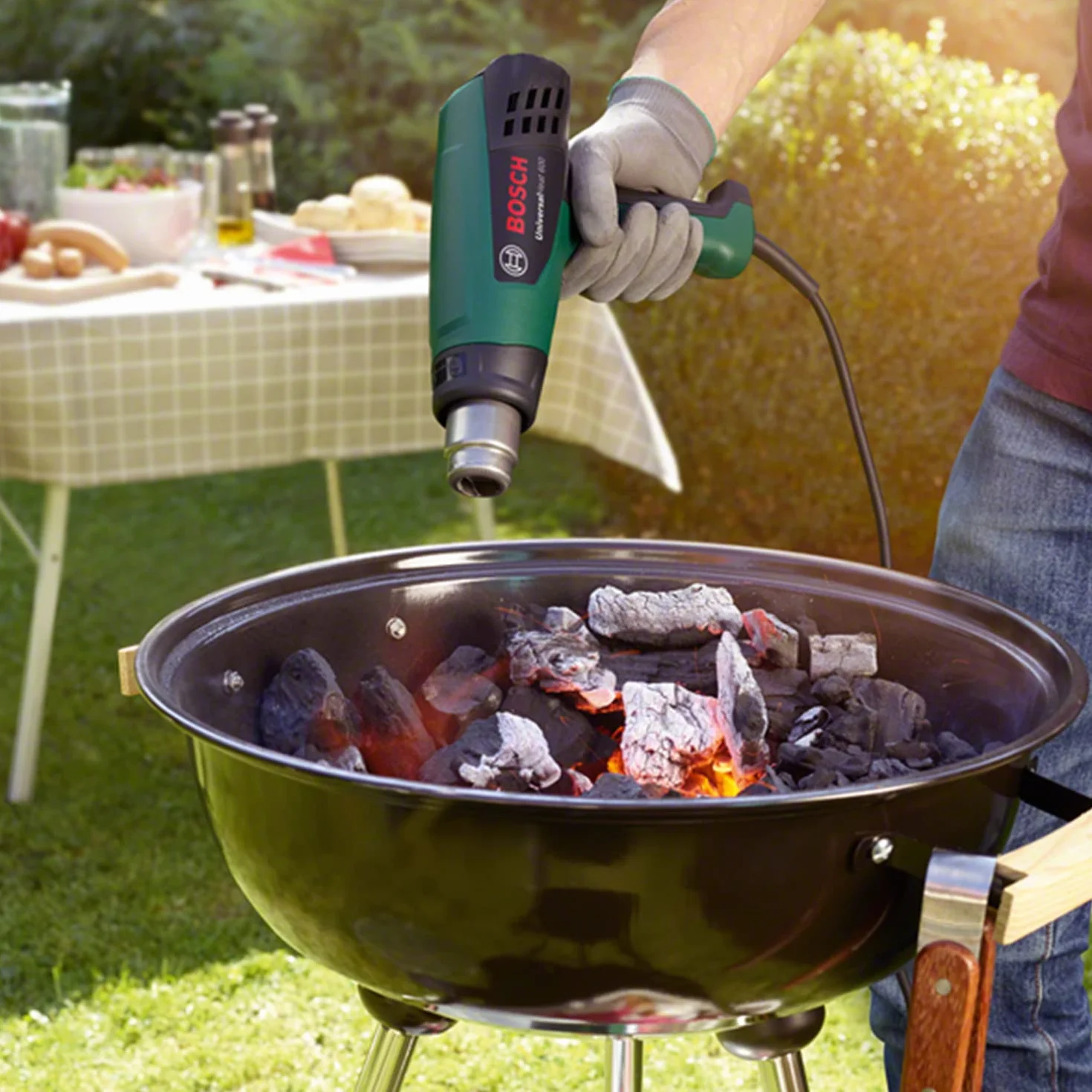 Bosch Home and Garden Home and Garden Universal Heat 600 dmuchawa gorącego powietrza (1800 W, temperatura: 50/300/600°C, w walizce), 06032A6101