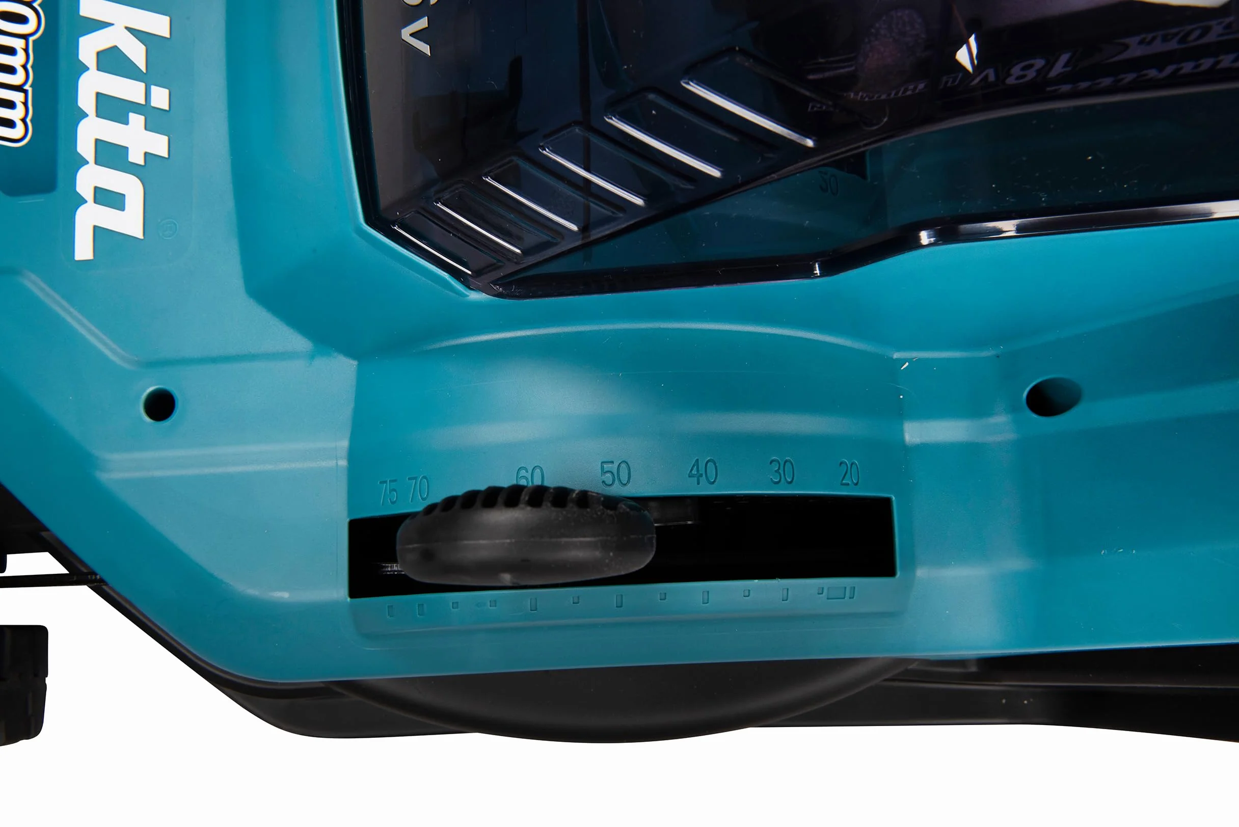 Makita Twin Kosiarka 950 m²