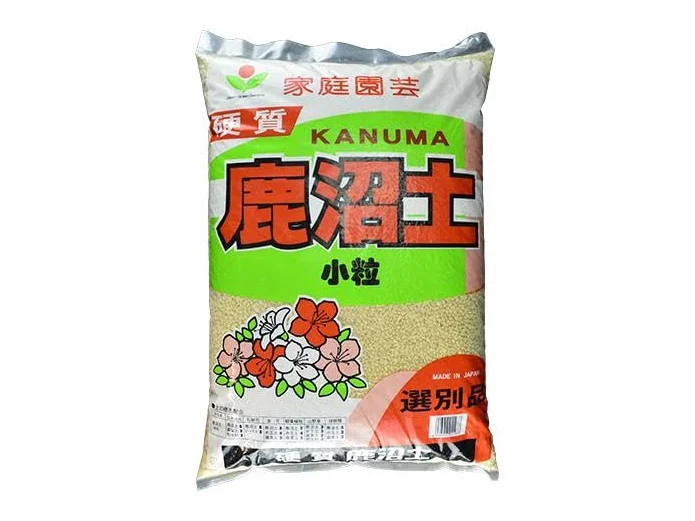 Kanuma hard quality Nagahama 2/5 mm (c.ca 6,5 kg - 17 lt), per bonsai di acidofile