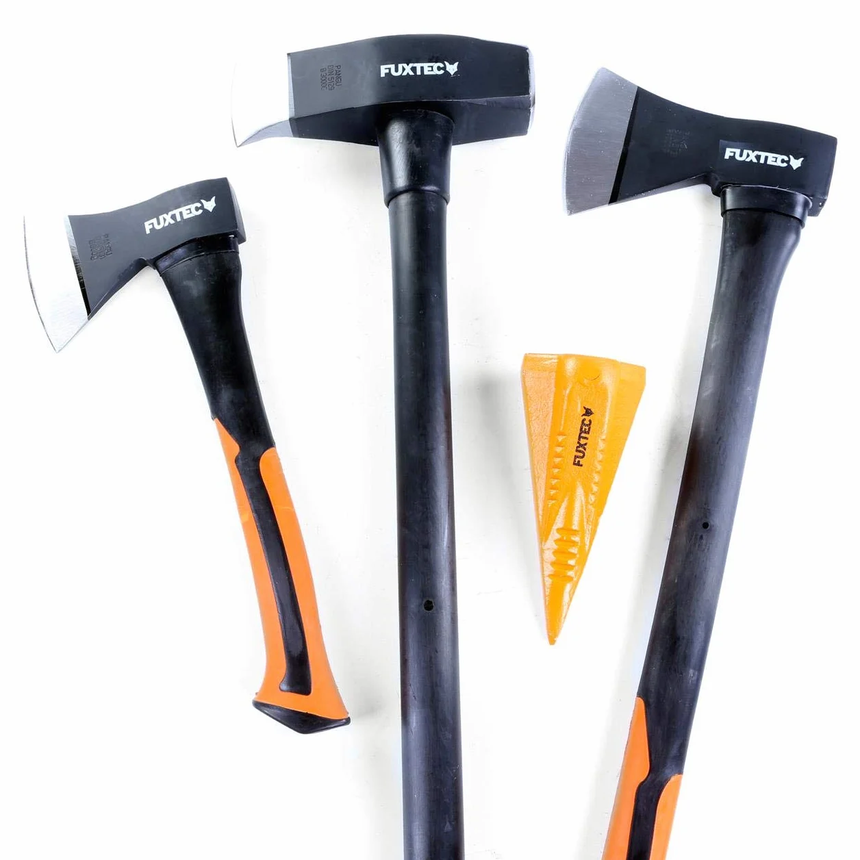 Zestaw FUXTEC AXT, 4 elementy, siekiera 600 g, topór 1000 g, siekiera rozlupujaca 3000 g, klin rozlupujacy 1,8 kg