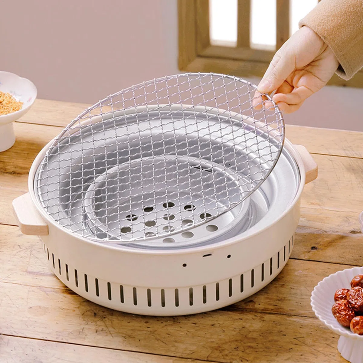 Przenośny 31.8 cm Chal koreański grill do użytku na zewnątrz i wewnątrz idealny do rodzinnych spotkań, grillowania mięsa i produktów do czyszczenia