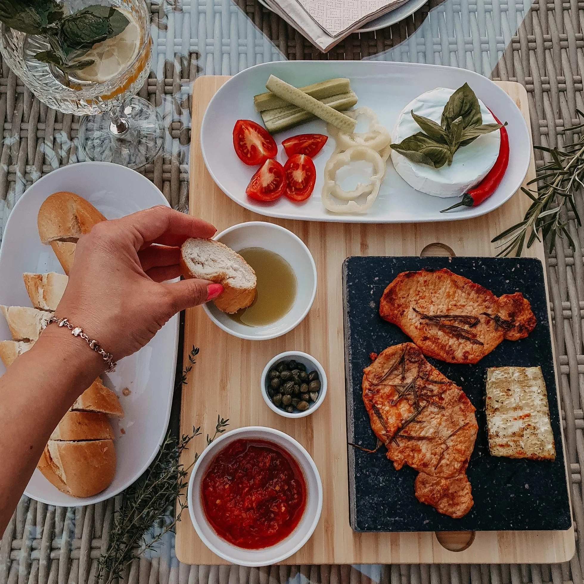 Lavastein deska do steków 2 zestawy taca do serwowania bambusowa z grillem Hot Stone płyta grillowa kamienna