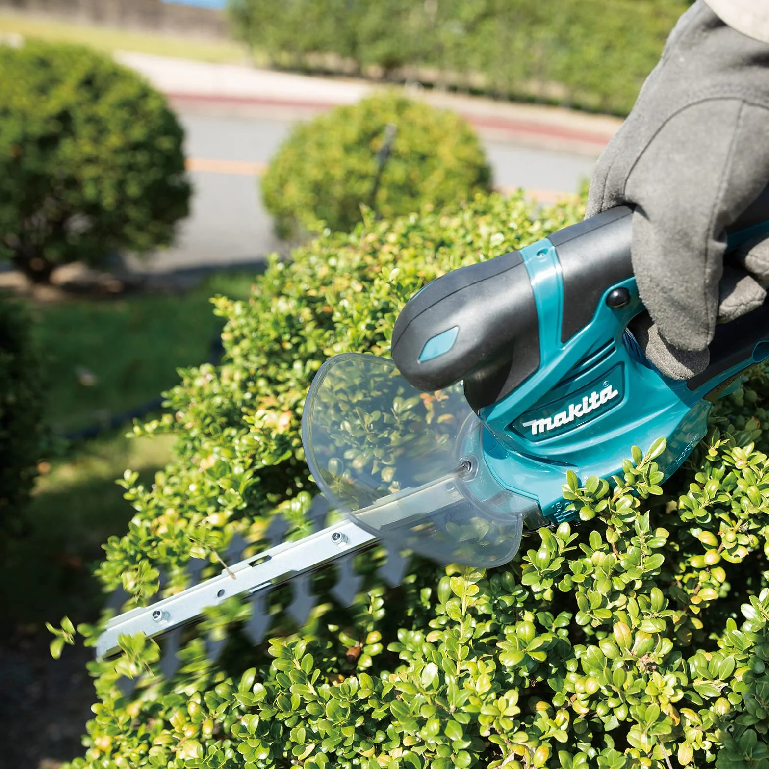 Makita DUM111ZX 18V LXT 110 mm nożyce do trawy z nasadką trymera