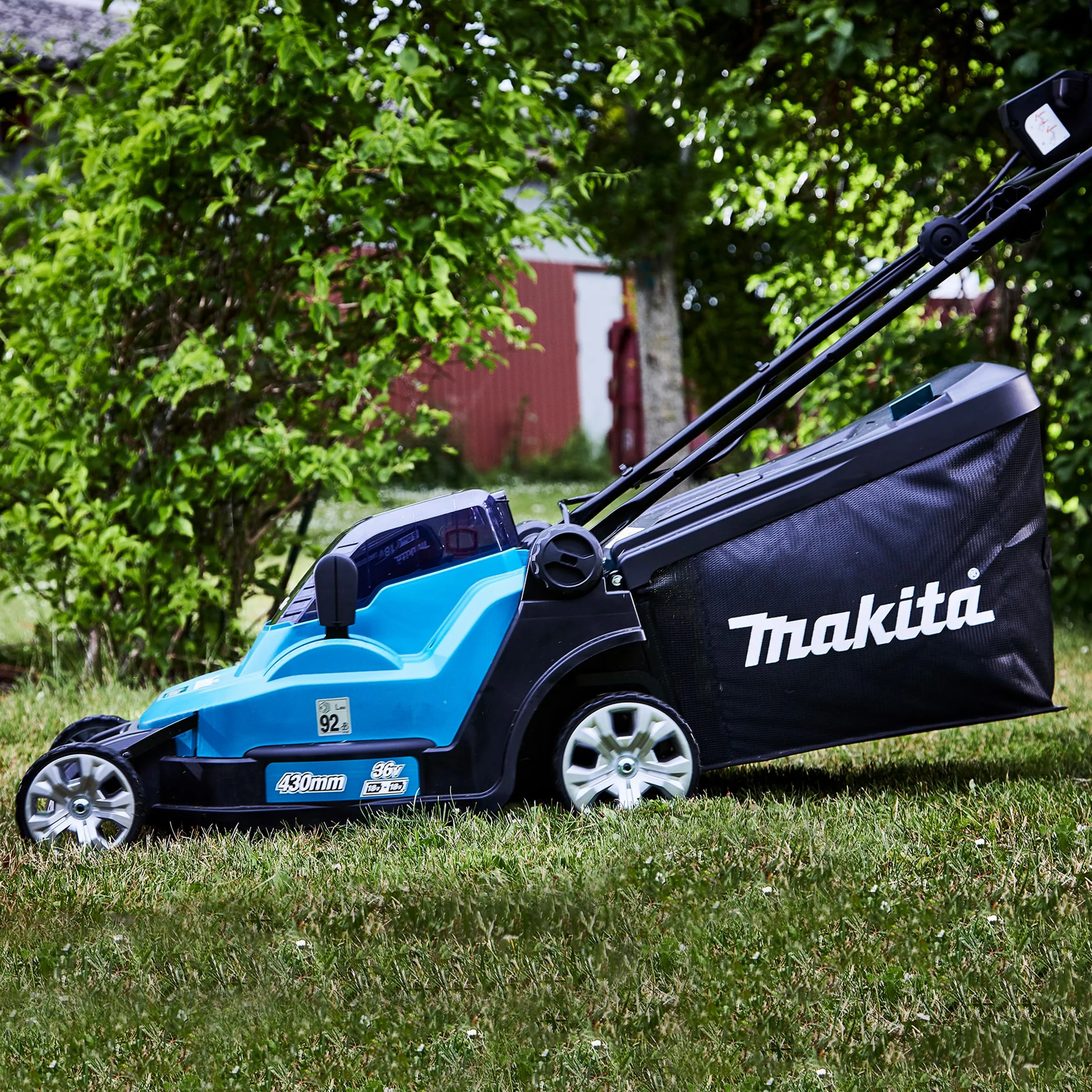 Makita Twin Kosiarka 950 m²
