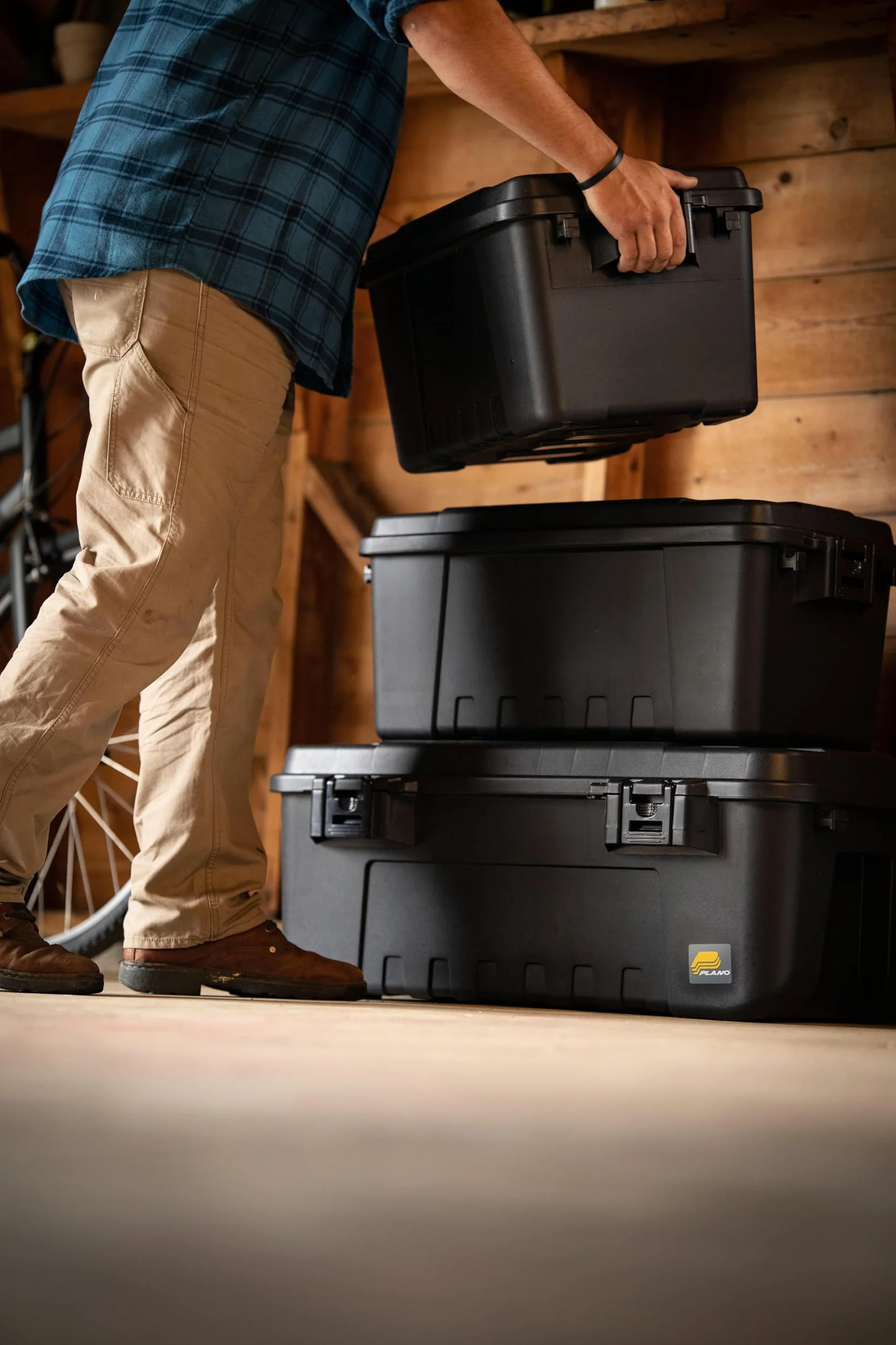 PLANO Sportsman'S Trunk Large 102Ltr, Black, Military-Grade Storage Box With Lid, Heavy Duty, Large, Camping &Amp; Army Storage Trunks, Perfect For Hunting, Paintball, Airsoft Or Home Storage