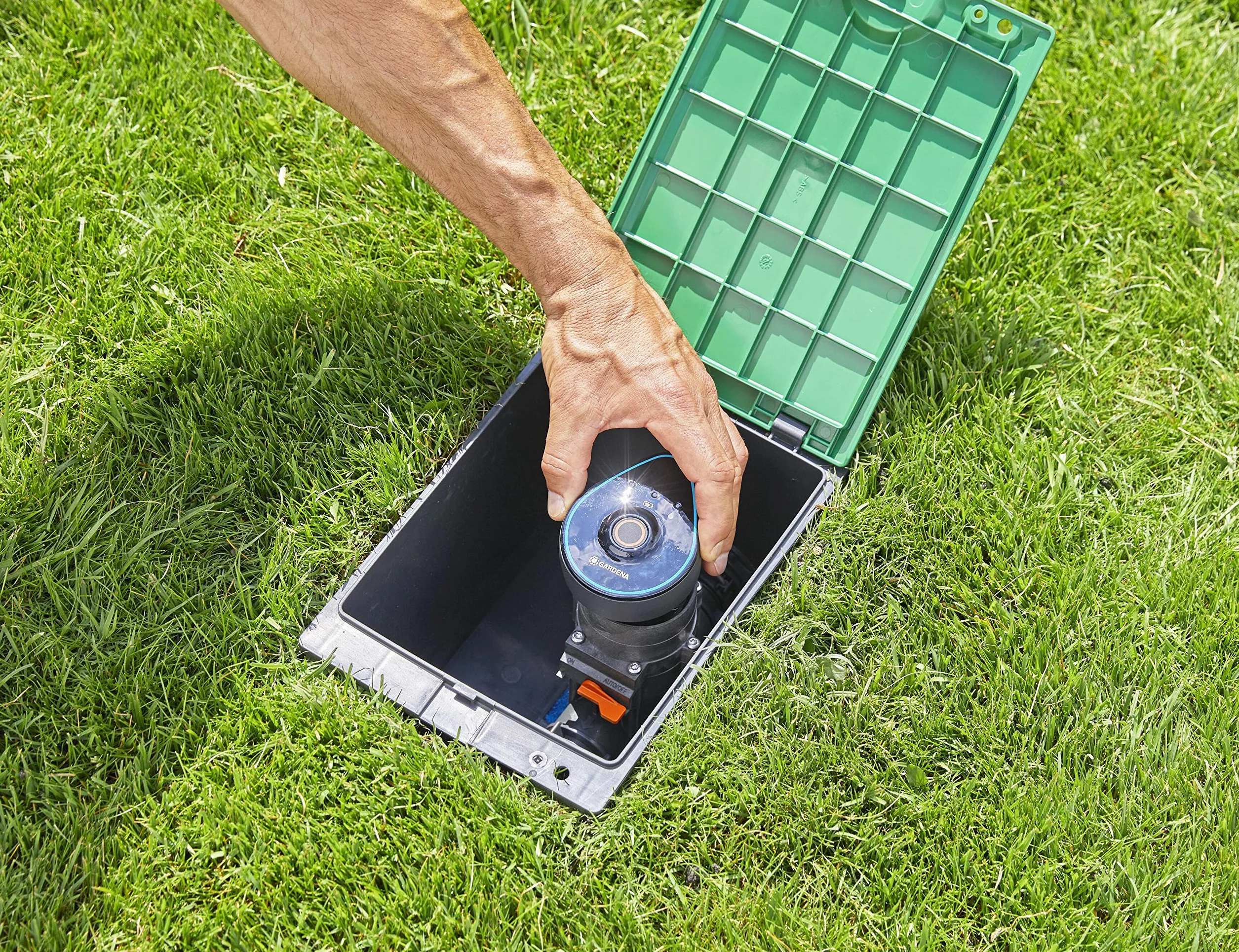 Gardena zawór do nawadniania 9 V Bluetooth: Sterownik nawadniania programowalny za pomocą aplikacji Bluetooth, zasięg do 10 m, 6 niezależnych harmonogramów (01285-20)