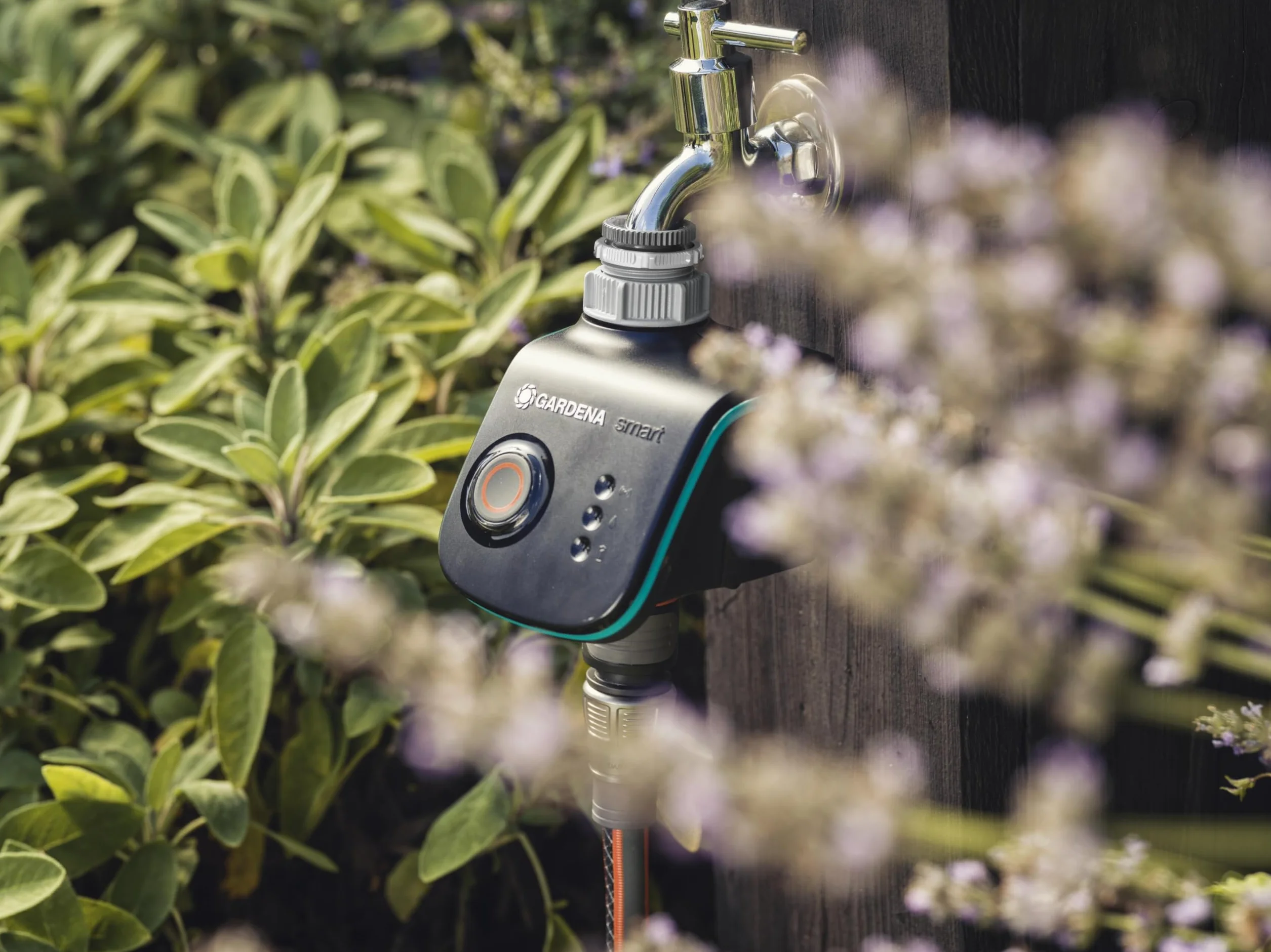 Gardena smart Water Control: do sterowania nawadnianiem przez aplikację na smartfona, ostrzega przed mrozem, technika zaworowa, idealny do systemu Micro-Drip-System lub Sprinklersystem (19031-20)