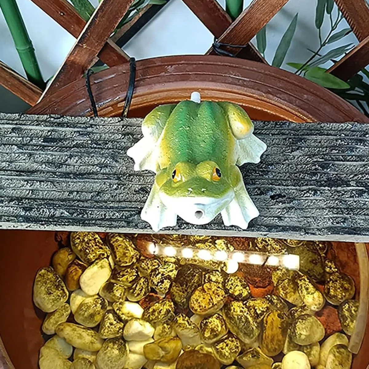 Fontanny do Małych Oczek Wodnych, Fontanna do Oczek Wodnych, Rzeźba do Krajobrazu Wodnego, Żywiczna Figurka Żaby do Oczek Wodnych, Fontanna Ogrodowa, Stylowa Ozdoba na Balkon
