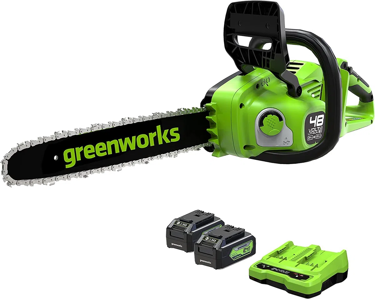 Greenworks GD24X2CS36K4X Akumulatorowa pilarka łańcuchowa z silnikiem bezszczotkowym, długość ostrza 35 cm, szybkość cięcia 20 m na s, olejarka, 2 baterie 24 V 4 Ah i podwójna ładowarka