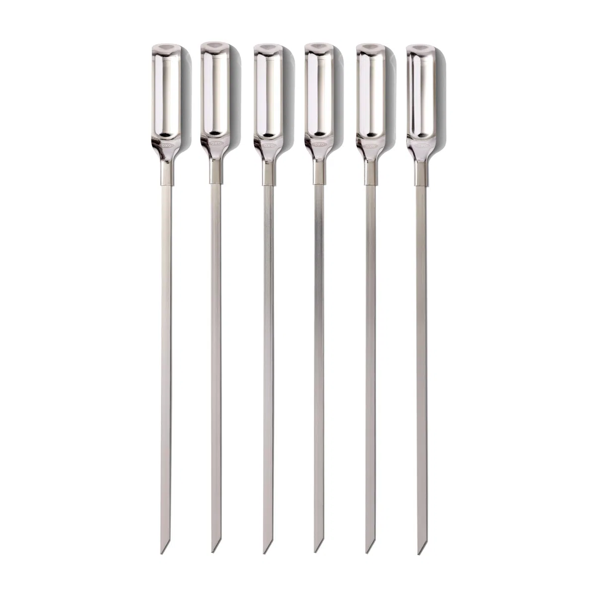 OXO Outdoor Zestaw 6 stalowych szpikulców do grilla | Płaskie szpikulce stabilnie trzymają jedzenie, składane uchwyty oszczędzają miejsce, łatwe obracanie, do zmywarki