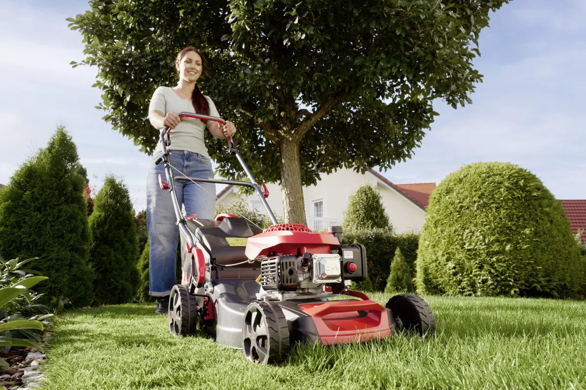 AL-KO Kosiarka spalinowa Easy 4.16 P-D, szerokość cięcia 41 cm, moc silnika 1,4 kW, centralna regulacja wysokości cięcia, obudowa z blachy stalowej, do trawników do 600 m²